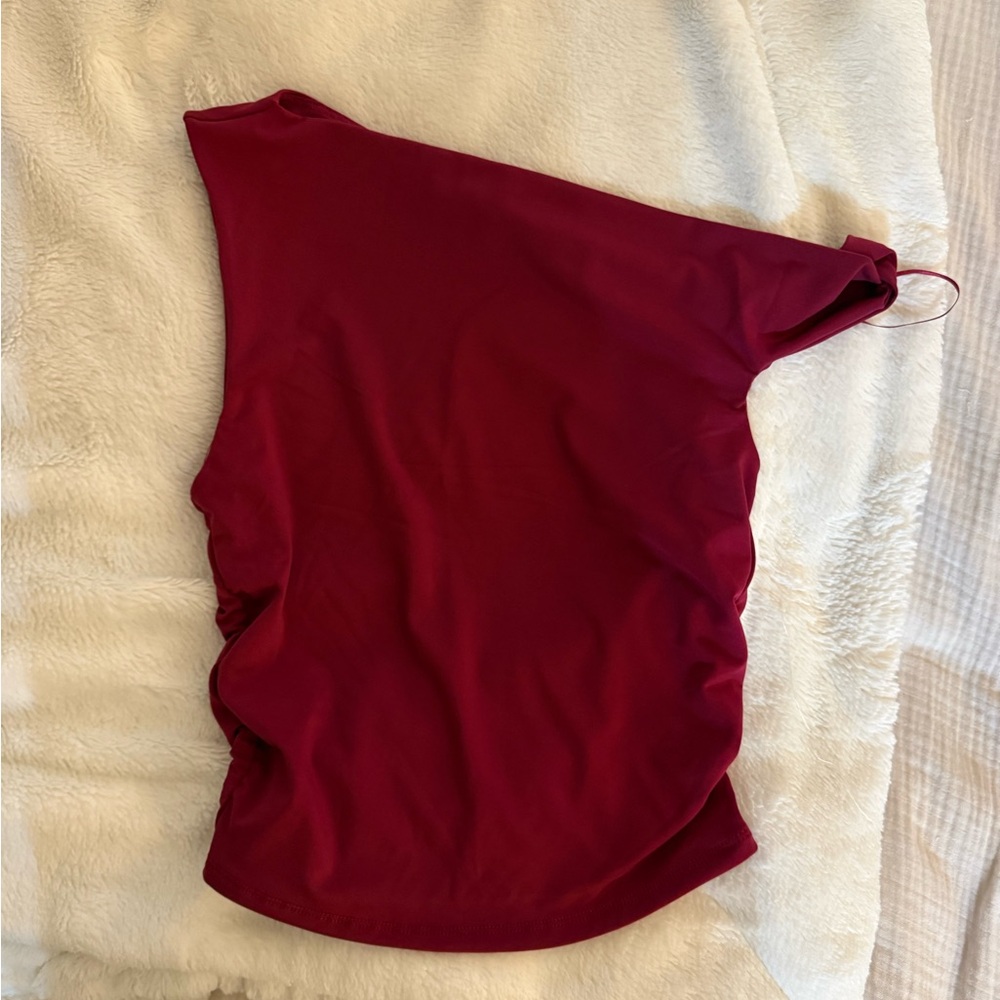 Garage One-Shoulder Tank Top in Burgundy